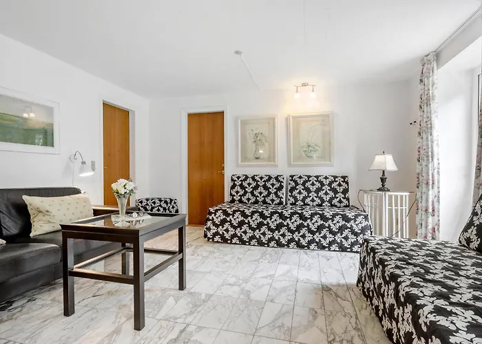 Apartment Lejl 2 *
